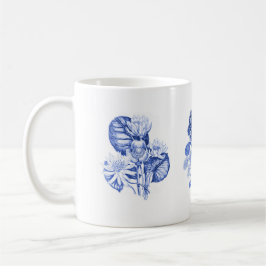 Caneca De Café Flores monocromáticas em azul delft