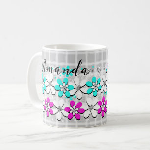 Caneca De Café Flores neon de papel em um xadrez cinza-branco