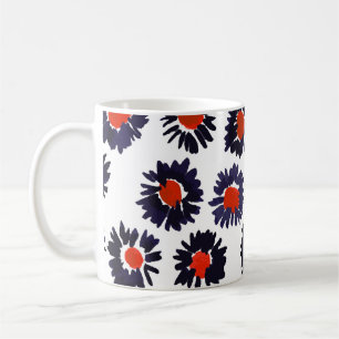 Caneca De Café Flores pintadas à mão, padrão vermelho e azul.