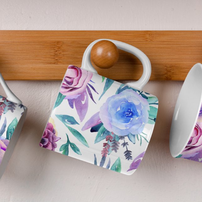 Caneca De Café Flores roxas e cor-de-água. Padrão floral (Criador carregado)