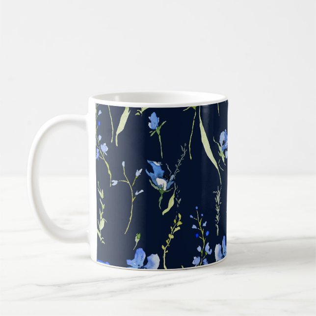 Caneca De Café Flores Rusticas Azuis: Ilustração Botânica. (Esquerda)