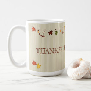 Caneca De Café Folhas de outono na linha de fechamento