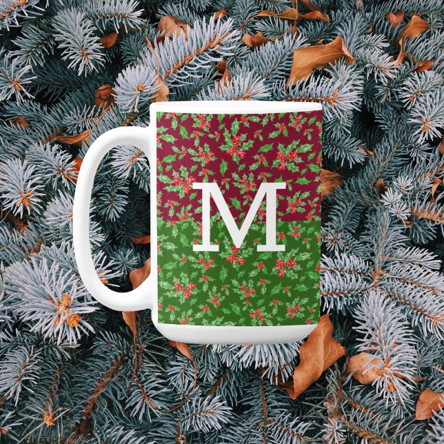 Caneca De Café Folhas e bagas de azevinho de Natal vermelhas e ve (Criador carregado)