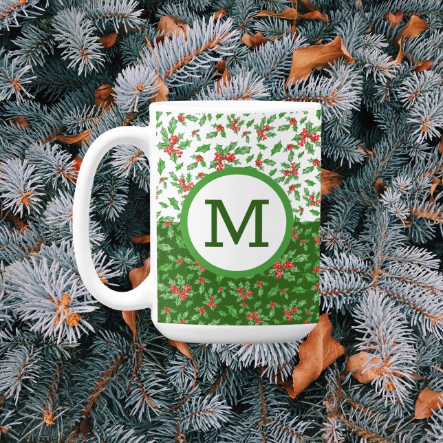 Caneca De Café Folhas e bagas de azevinho de Natal vermelhas e ve (Criador carregado)