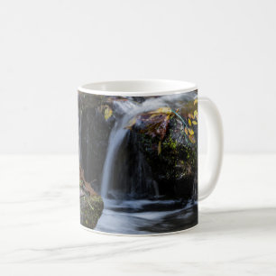 Caneca de Café Folhas e Cachoeiras