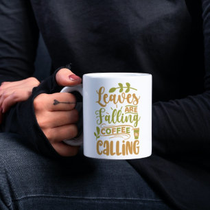 Caneca De Café Folhas estão caindo e chamando café