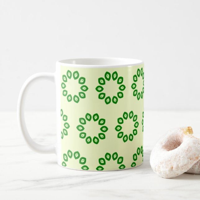 Caneca De Café Folhas verdes em círculo de amarelo (Com Donut)