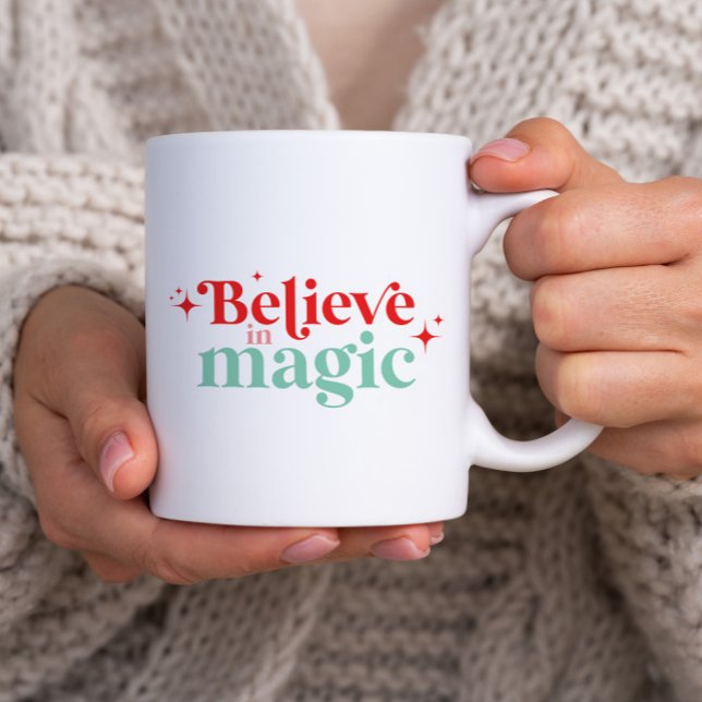 Caneca De Café Fonte moderna Boho Acredite em Magia Natal (Criador carregado)