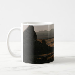 CANECA DE CAFÉ FORMAÇÃO ROCHA MARAVILHOSA NO CAMPO MARAVILHOSO