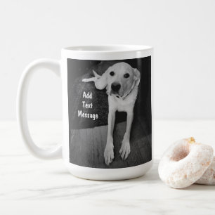 Caneca De Café Foto branca e negra russa de um lindo cachorro