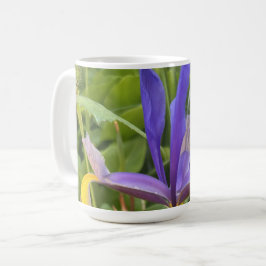 Caneca De Café Foto da Natureza do Jardim Exterior da Flor Íris R
