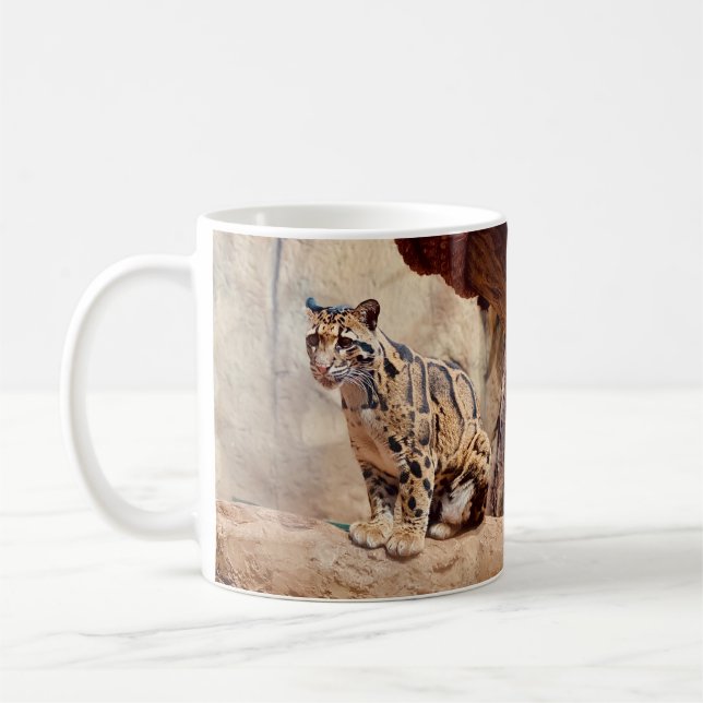 Caneca De Café foto de leopardo nebuloso na natureza (Esquerda)