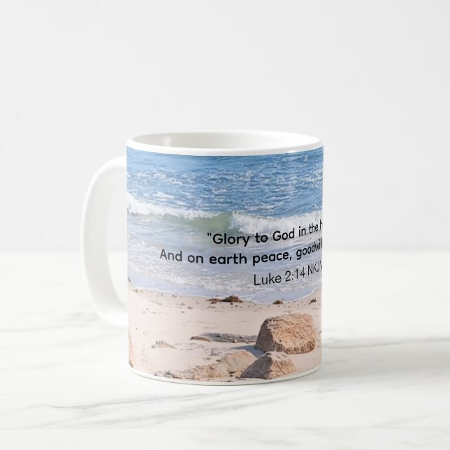 Caneca De Café Foto do Oceano Azul com Bíblia de Natal Verso (Frente Esquerda)