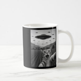 Caneca De Café Foto engraçada de gato surpreso com alienígena OVN
