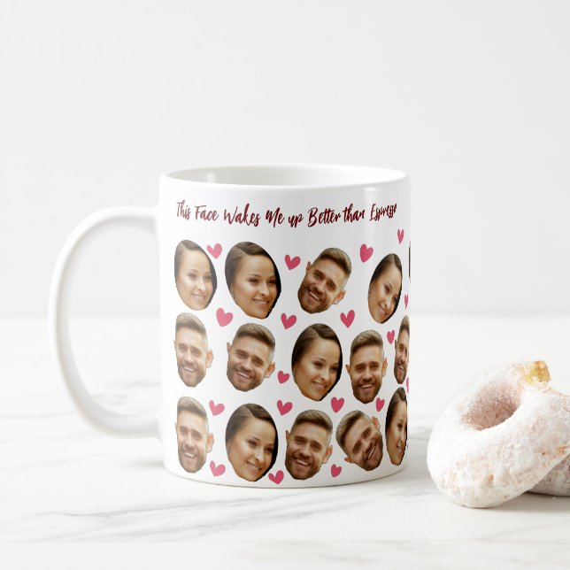 Caneca De Café Foto Personalizada com Rosto de Casal com Coração (Com Donut)