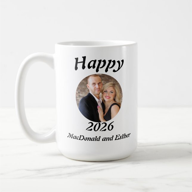 Caneca De Café Foto Personalizada Moderna Feliz 2026 (Esquerda)