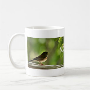 Caneca De Café Fotografia de aves bonitas em folhas verdes