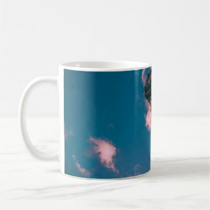 Caneca De Café Fotografia em ângulo baixo das palmeiras