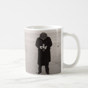 Caneca De Café Fotógrafo da década de 1940 na praia