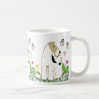 Caneca De Café Fox Terrier e borboletas do fio