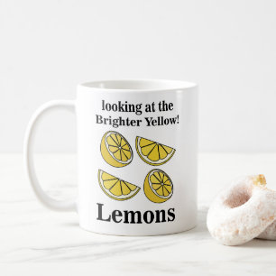 Caneca De Café Fruta De Limões Olhando Para Os Limões Amarelos Ma