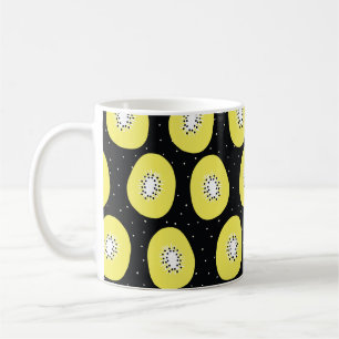 Caneca De Café Fruta Kwi, padrão de colheita sem costura. Traço
