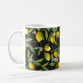 Caneca De Café Frutas de limão e flores em fundo escuro