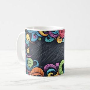 Caneca De Café Fundo de quadro negro e giz. Estilo infantil 