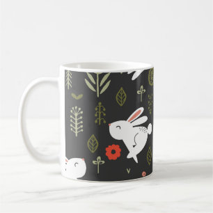Caneca De Café Fundo escuro, coelhos brancos, vintage floral.