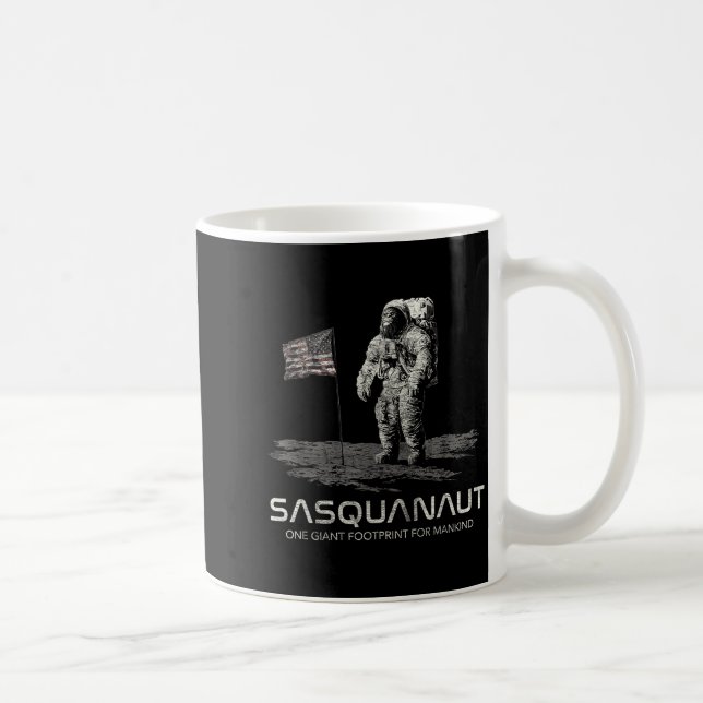 Caneca De Café Funny Bigfoot Sasquatch Space Sasquanaut  (Direita)