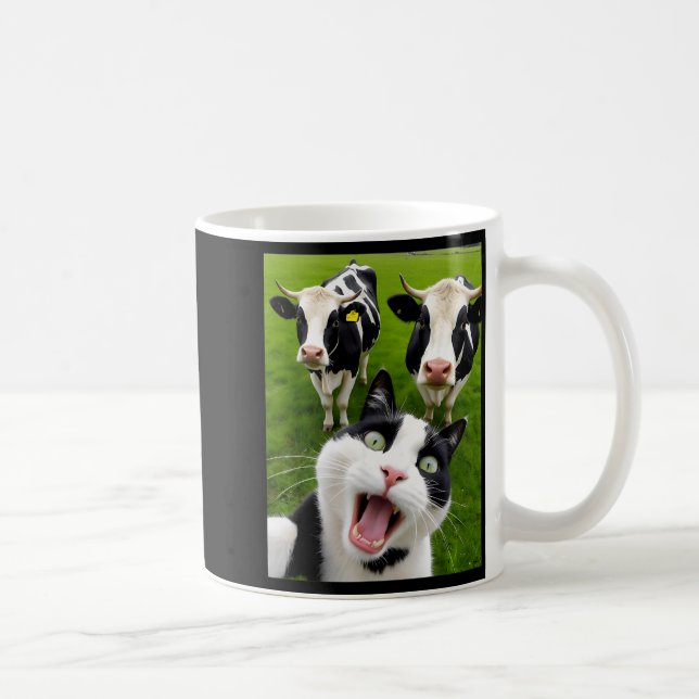Caneca De Café Funny Black And White Cat Cow Selfie  (Direita)