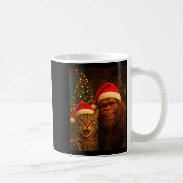 Caneca De Café Funny Cat Selfie With Bigfoot Christmas Sasquatch  (Direita)