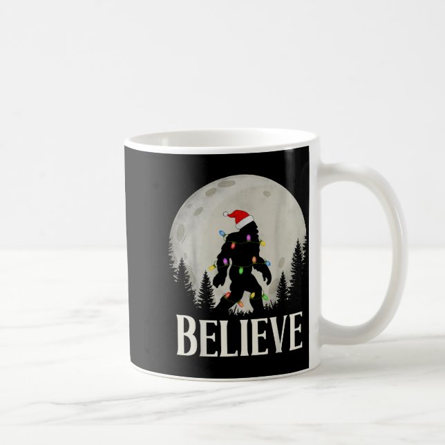Caneca De Café Funny Christmas Bigfoot Santa Hat Moon Sasquatch K (Direita)