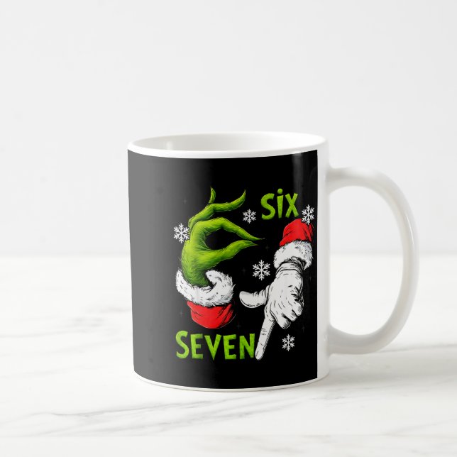Caneca De Café Funny Six Seven 67 Meme 6 7 Christmas Elf Hand Boy (Direita)