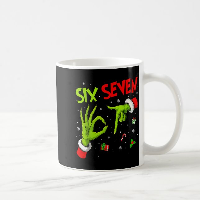 Caneca De Café Funny Six Seven 67 Meme 6 7 Christmas Elf Hand Boy (Direita)