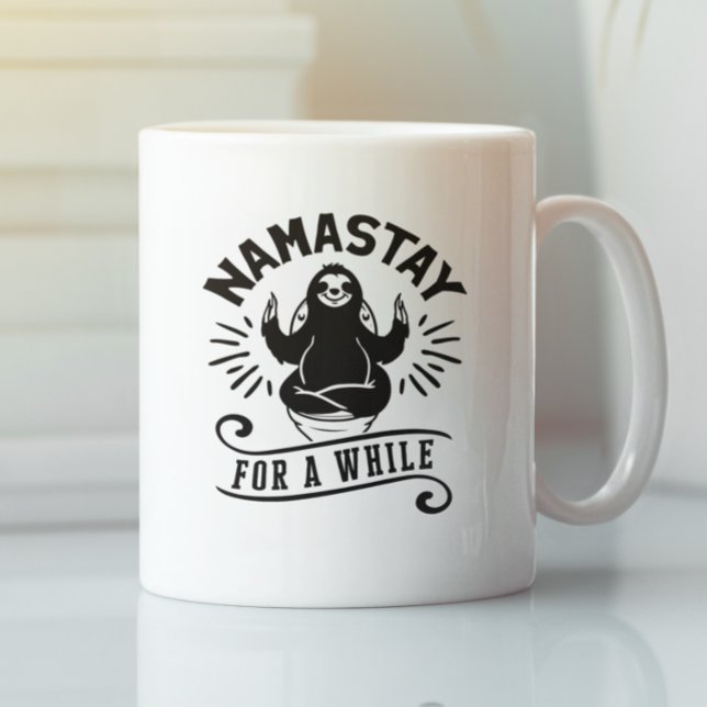 Caneca De Café Funny Sloth Bathroom Humor Namastay (Funny Sloth Bathroom Humor Namastay Coffee Mug)