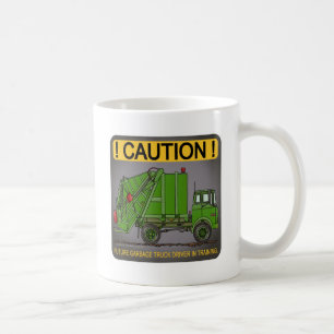 Caneca de café futura do motorista do verde do