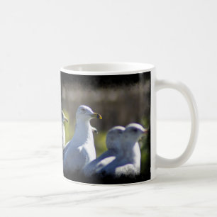 Caneca De Café Gaivota em um trilho de borda negra