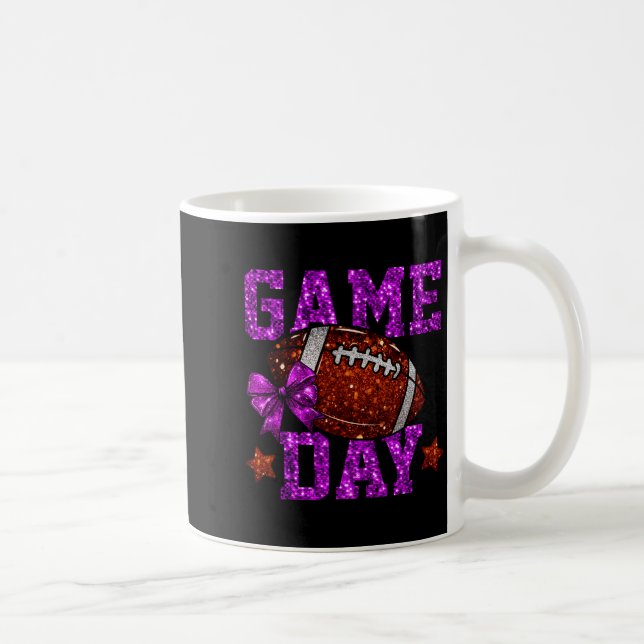 Caneca De Café Game Day Football Season Football Mama Purple Bow  (Direita)