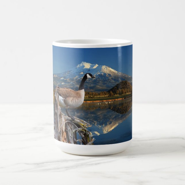 CANECA DE CAFÉ GANSO DE CANADÁ NO LAGO (Centro)
