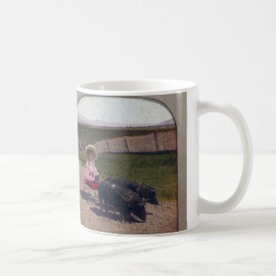Caneca De Café Garota Vintage Com Os Porcos De Pet
