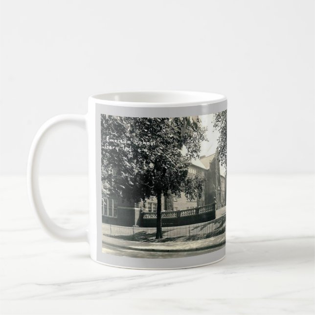 Caneca De Café Gary EM: Escola de Emerson (Esquerda)