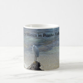 Caneca De Café Garza Blanca Thatch telhado céu azul areia