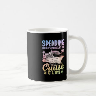 Caneca De Café Gastando a Herança dos Nossos Filhos em um Cruzeir