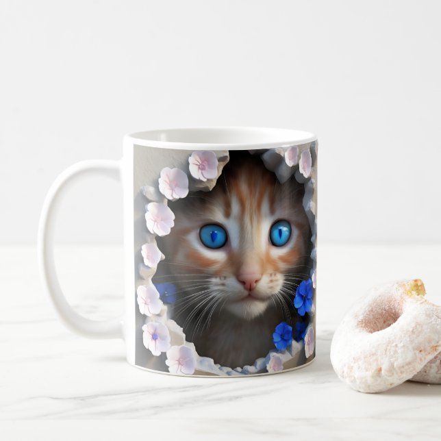 Caneca De Café Gatinho bonitinho espreitando por um buraco na par (Com Donut)
