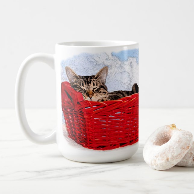 Caneca De Café Gatinho Dormindo Bonito Na Foto Brilhante De Cesta (Com Donut)