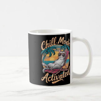 Caneca De Café Gato Ativado No Modo De Enchimento Com Gles Na Pra