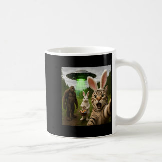 Caneca De Café Gato engraçado de Páscoa selfie com coelho Bigfoot