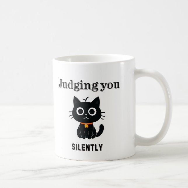Caneca De Café Gato Negro Engraçado "Julgando Você Silenciosament (Direita)