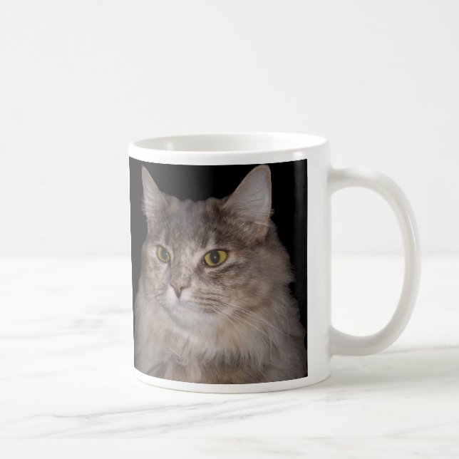 Caneca De Café Gato peludo cinzento no copo de café (Direita)